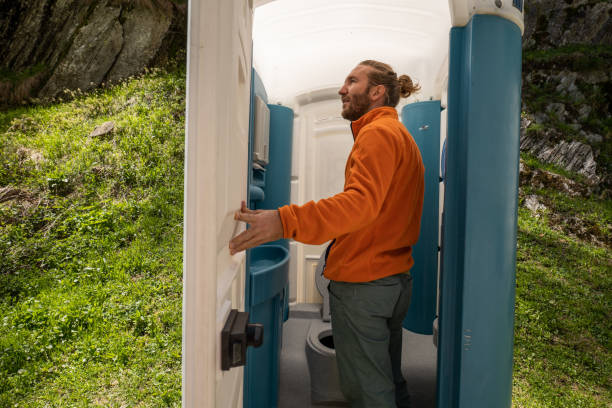 Best Porta potty rental near me  in Fairfax, IA